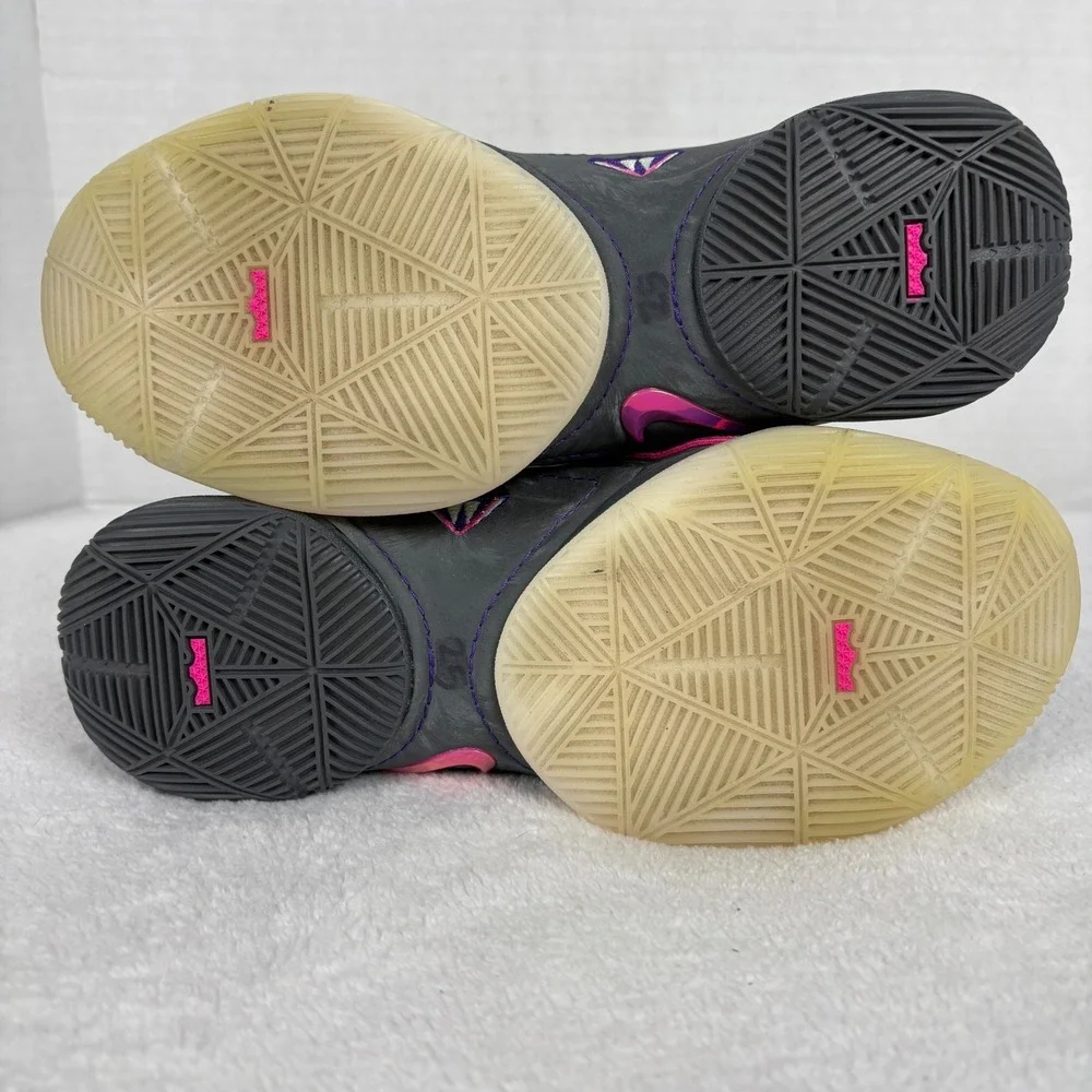 Nike LeBron 22 Blacklight Men's 6 FZ1094-001 Black‎ Pink Glow Basketball Shoes